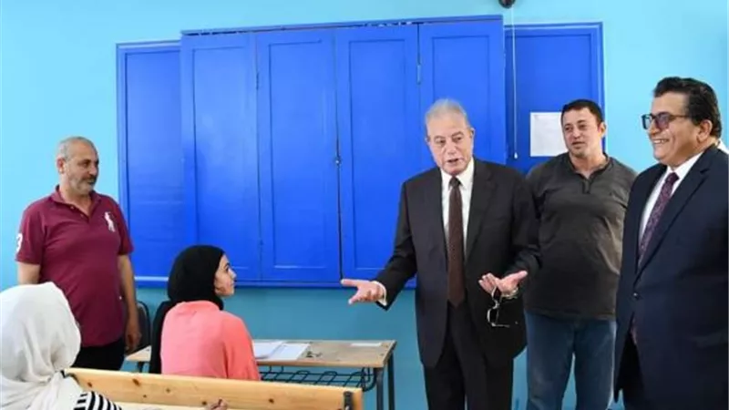 محافظ جنوب سيناء يتفقد أول أيام امتحانات الثانوية العامة