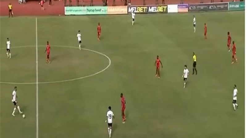 انطلاق الشوط الثاني.. العميد يدفع بإمام عاشور