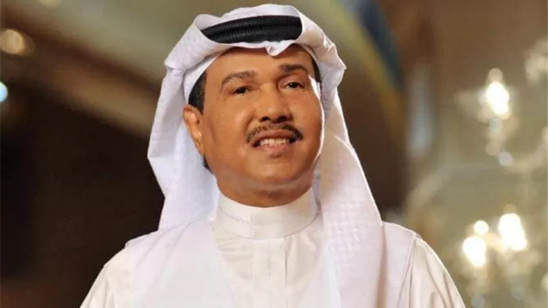 محمد عبده يعود للسعودية بعد رحلة علاج في باريس