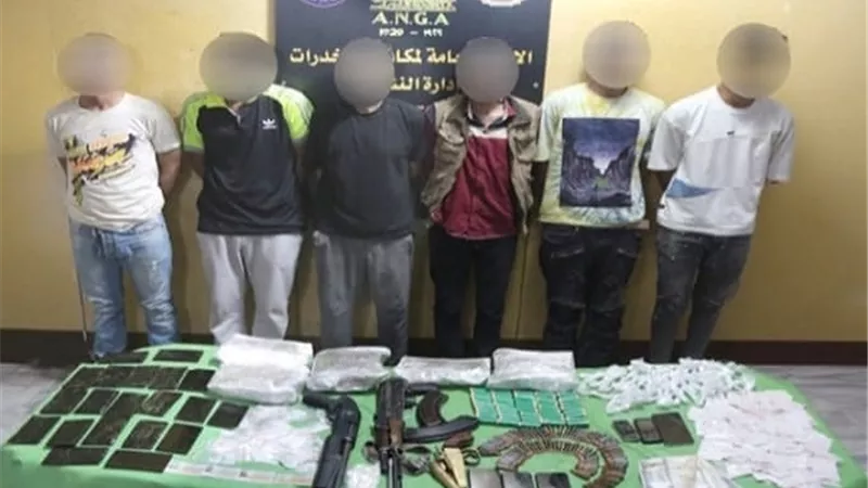 الداخلية تضبط معلمين الكيف وتجار السلاح في 3 محافظات