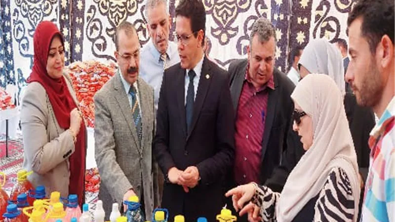 الجيزاوي يشيد بتنوع وجودة منتجات معرض جامعة بنها للسلع الغذائية