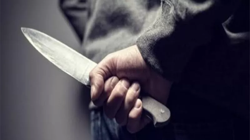 طالب اكتوبر طعن الميكانيكى لخلافهم على مبلغ مالى