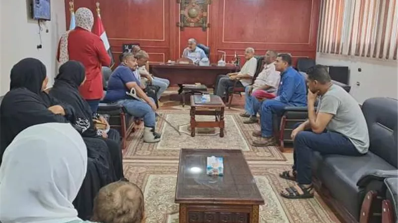رئيس غارب يعقد لقاؤه مع المواطنين و يحرص على الاستماع لمطالبهم