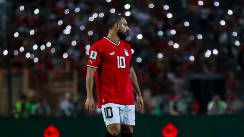 صحيفة بريطانية: محمد صلاح يثير الجدل داخل صفوف الفراعنة
