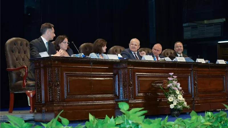الخشت يوقع تجديد اتفاقية التعاون بين جامعتى القاهرة والسربون باريس 1