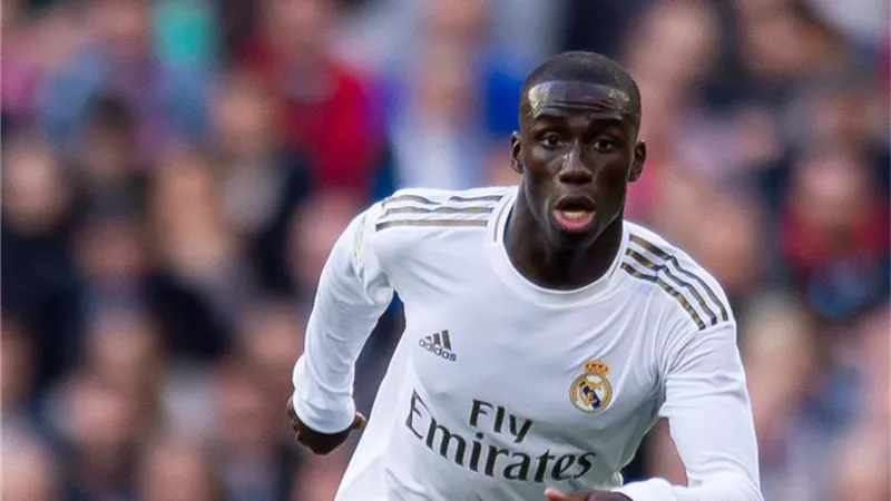 ريال مدريد يوافق على رحيل ميندي فى الميركاتو الصيفى الجارى