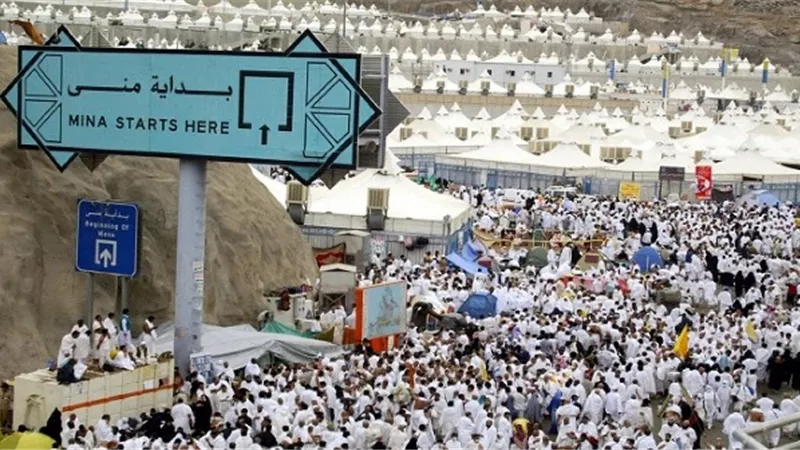 حجاج بيت الله الحرام يتوجهون إلى 