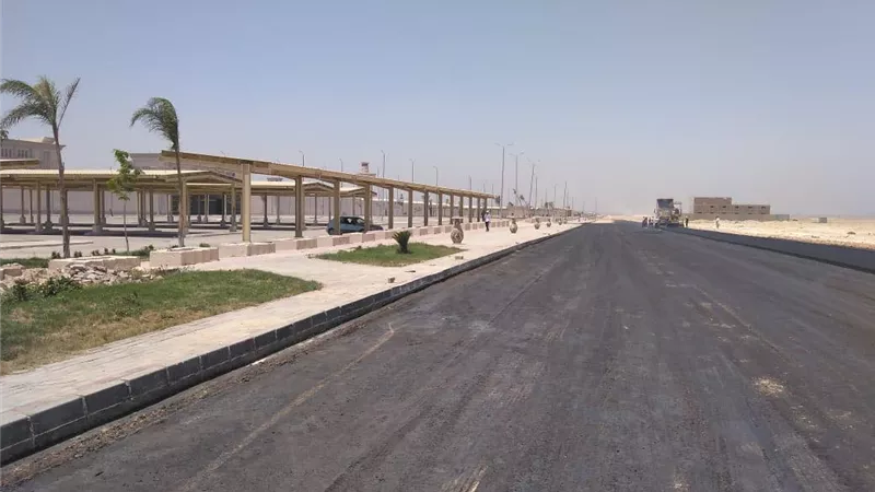 الإسكان: تطوير الطرق بمدن الشروق وبني سويف وأخميم والمنيا الجديدة