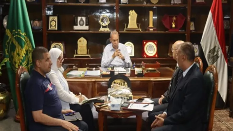 الهجان يناقش سبل استغلال اراضي محافظة القليوبية لخدمة المواطنين