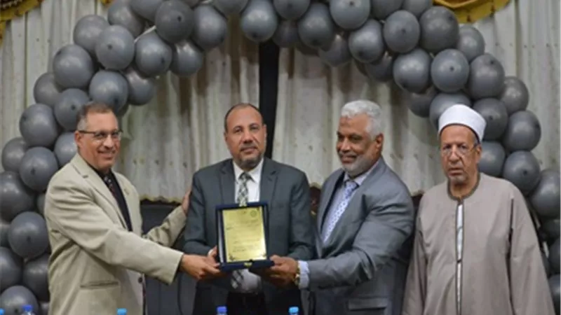 نائب رئيس جامعة الأزهر يشهد حفل تخرج الدفعة 51 أصول الدين والدعوة
