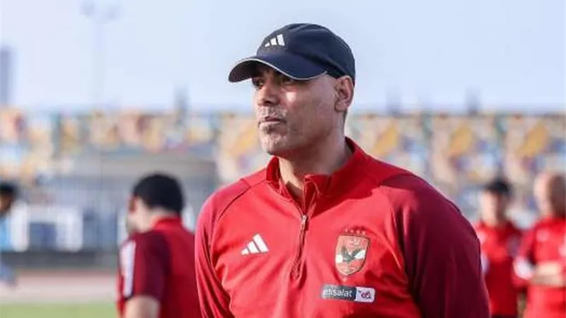 مدير الكرة بالأهلي يُعلن موعد انتظام اللاعبين الدوليين