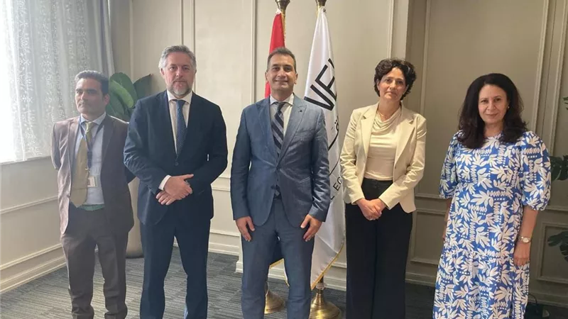 مبعوث الاتحاد الأوروبي يختتم زيارته للقاهرة ويصفها ب