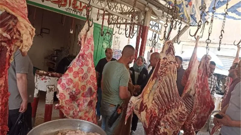 تموين القليوبية تحرر ١٠٢ محضر ومخالفة خلال حملات لضبط الأسواق