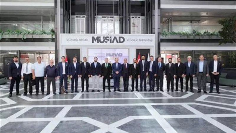 وزير التجارة يعرض لاتحاد المصنعين الأتراك مقومات وحوافز الاستثمار