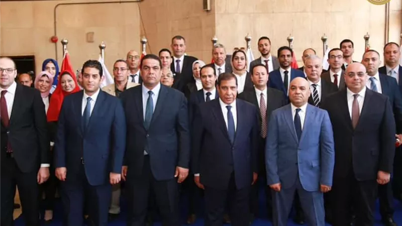 رئيس مجلس الدولة يكرم الموظفين المتميزين خلال العام القضائي ٢٠٢٣/٢٠٢٤