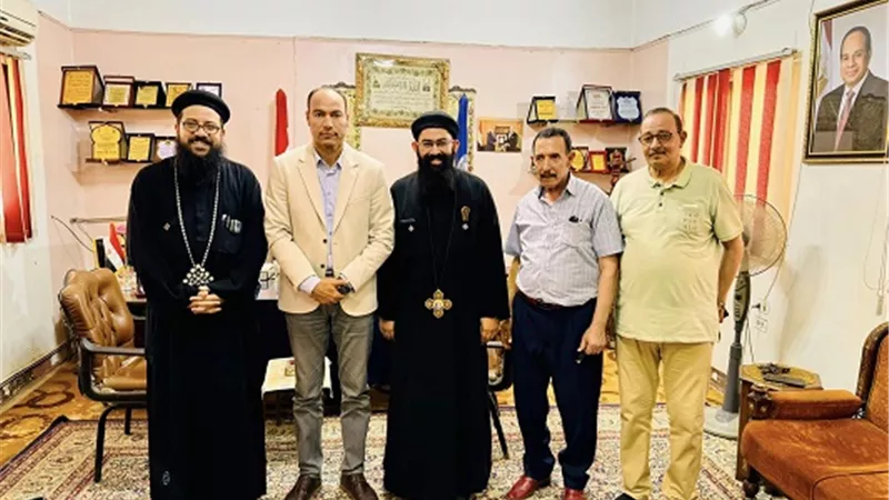 وفد كنيسة العذراء بإيتاى البارود يهنئ رئيس المدينة بعيد الاضحى
