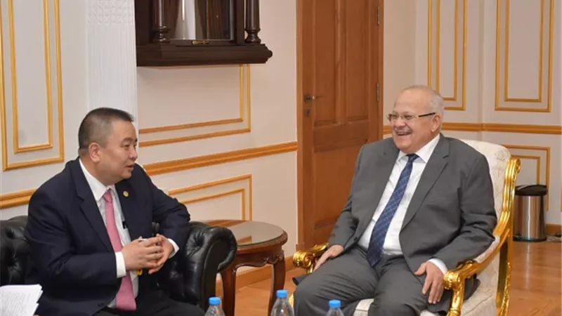 الخشت: الملفات الأكاديمية تتصدر مناقشات جامعتي القاهرة وفودان