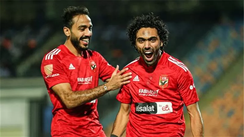 كهربا والشحات يقودان الهجوم .. تشكيل الأهلي أمام فاركو الليلة