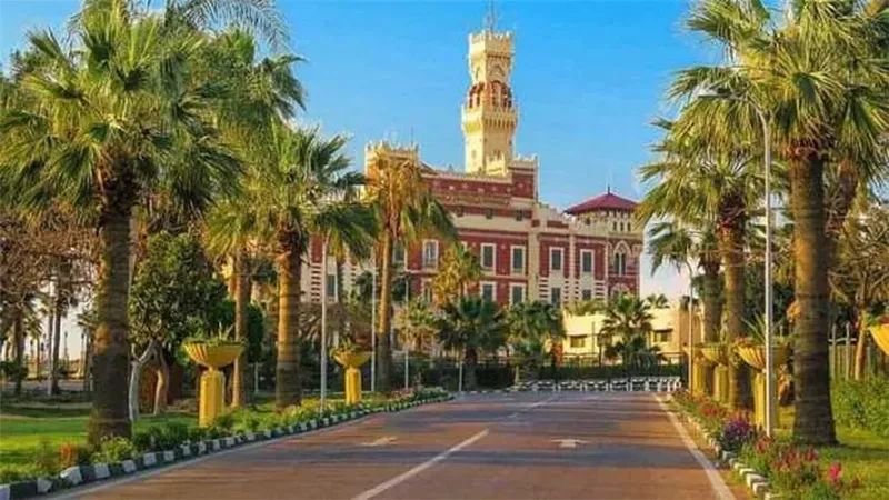 متعة المشاهدة بعربات الجولف وسباحة الأسماك .. بحدائق المنتزة