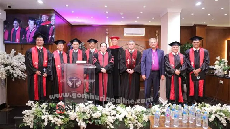 رئيس الطائفة الإنجيلية يشارك بحفل تخرج الكلية المعمدانية المحافظة
