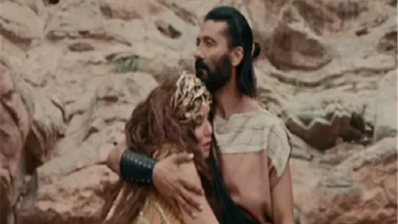 خالد النبوي يقع فى غرام غادة عادل بالعيد.. اعرف الحكاية