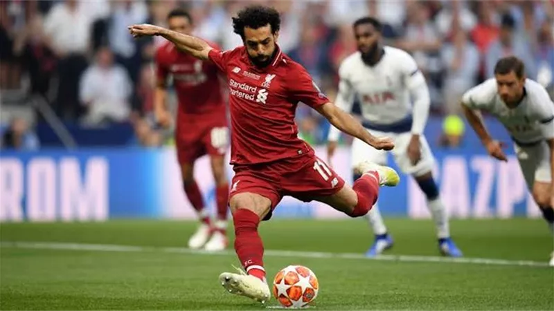 البريميرليج يحتفل بعيد ميلاد صلاح بعشرة من أفضل أهدافه .. فيديو