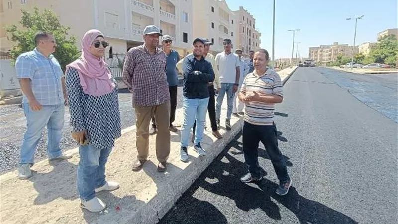 رئيس جهاز الشروق يكشف عن أحدث مشروعات الطرق الجديدة.. بالصور