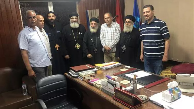 وفد كنيسة مارى جرجس بكوم حمادة يهنئوا رئيس المدينة بالعيد