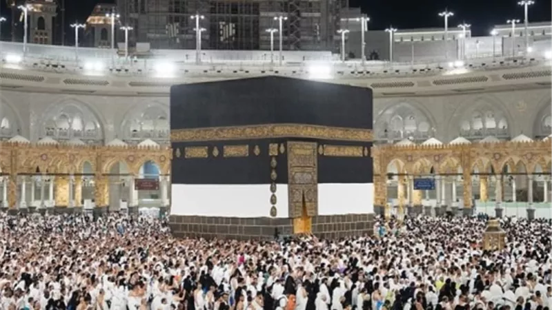 أول أيام العيد.. ضيوف الرحمن يؤدون طواف الإفاضة