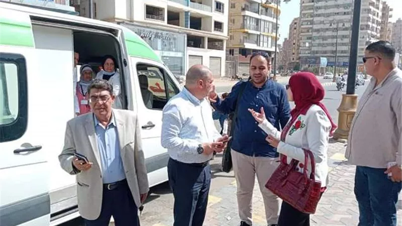 وكيل وزارة الصحة ببني سويف تفقد العيادات المتنقلة بالمحافظة