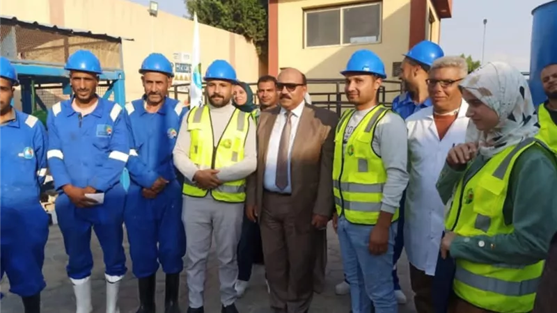 رئيس مياه القناة يتفقد انتظام المحطات أول أيام عيد الأضحي