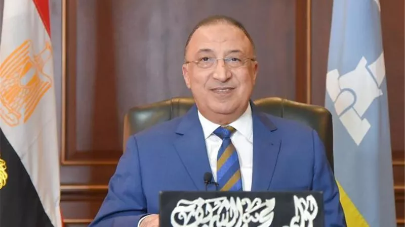 الشريف يهنئ الرئيس السيسى والشعب المصري بعيد الأضحى المبارك