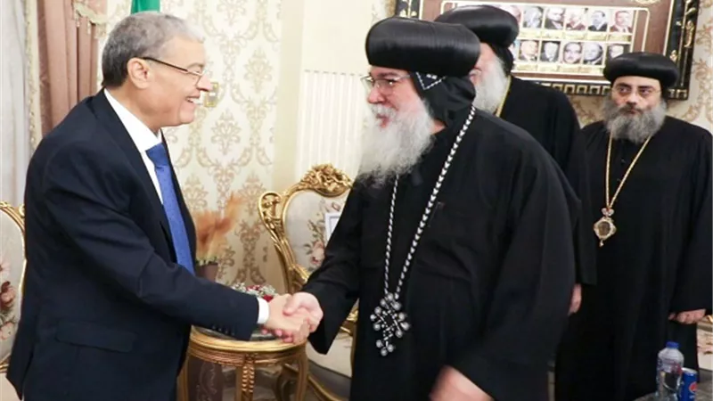 محافظ المنيا يستقبل وفودا كنسية للتهنئة بعيد الأضحى المبارك