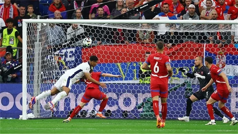 بيلينجهام يفتتح التسجيل لإنجلترا في شباك صربيا بكأس أمم أوروبا