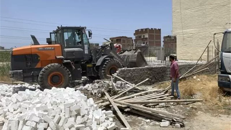 حى شرق يتصدى للبناء بدون ترخيص فى العيد