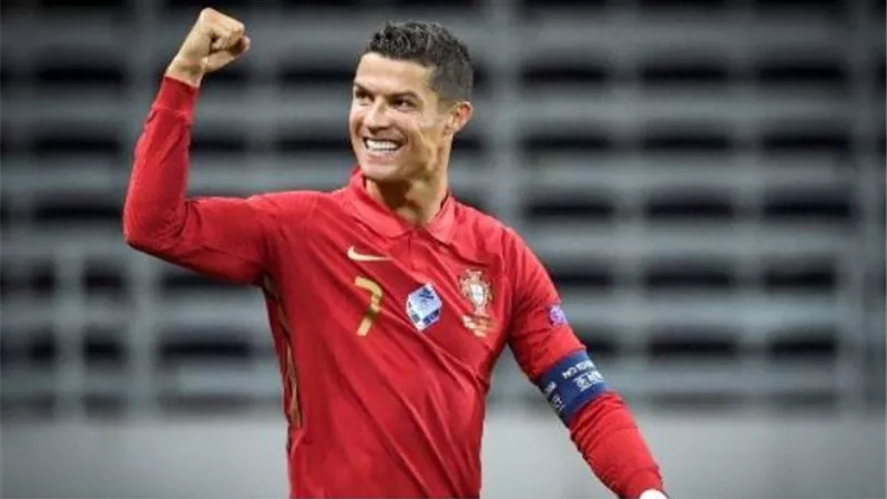 مدرب البرتغال يفرض سياسته ويغير عادات رونالدو مع المنتخب