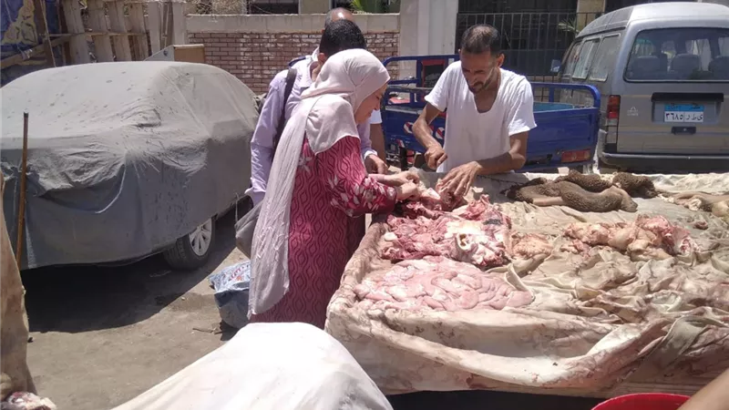 منافذ لبيع اللحوم وتحرير ١٢٠ محضرا تموينبا بأسيوط