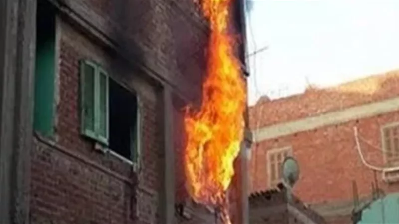 مصرع شاب في حريق 4 منازل داخل قرية دندرة فى قنا