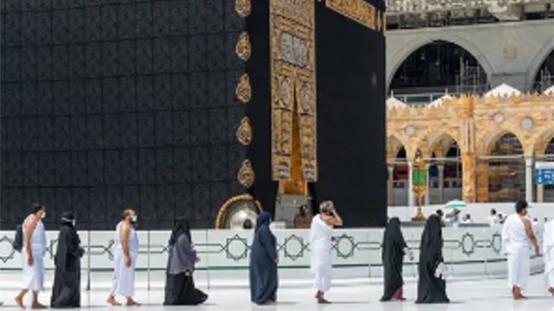 هل يجوز شرعا.. حكم الطواف بالأدوار العليا في المسجد الحرام!