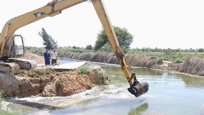 وزير الري يوجه بمتابعة حالة المصارف على مستوى الجمهورية