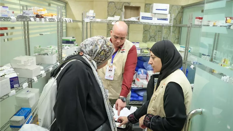 18 ألفًا و726 حاجا استفادوا بالكشف والعلاج بعيادات البعثة