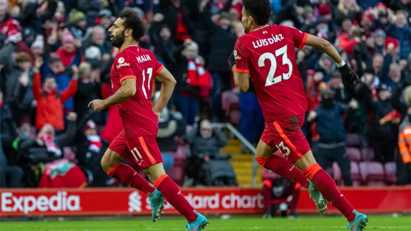 نجم ليفربول يقترب من الانتقال إلى برشلونة
