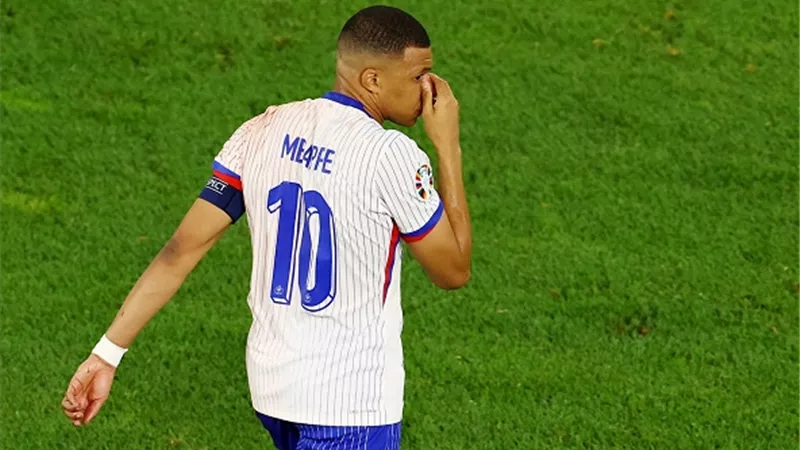 مبابي يلمح لإمكانية استكمال مشواره مع منتخب فرنسا باليورو