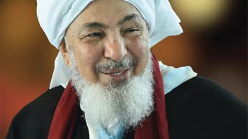 الخشت يهنئ الشيخ عبدالله بن بيه لتوليه رئاسةمجلس الإمارات للافتاء