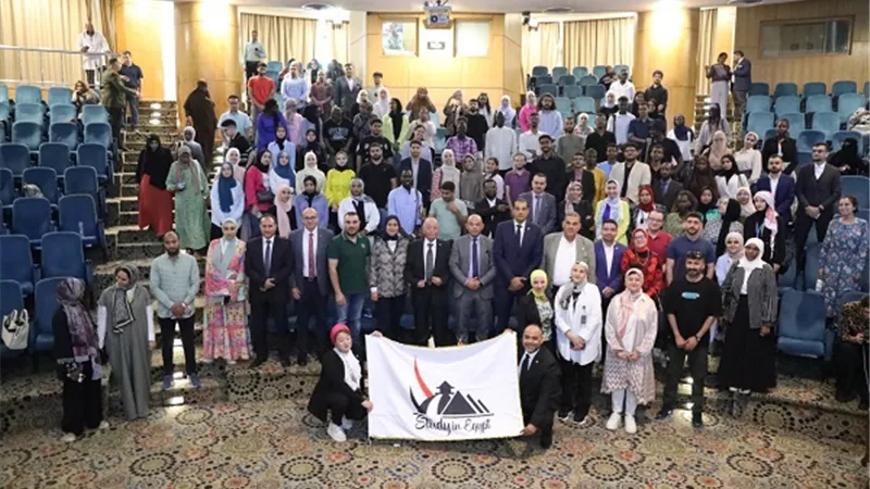 التعليم العالي : تنظيم زيارة للطلاب الوافدين لمستشفى 57357