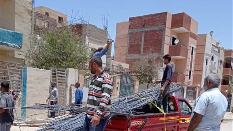 رضوان: جهاز بدر ينفذ إزالة فورية ويحول المخالف إلى النيابة.. صور