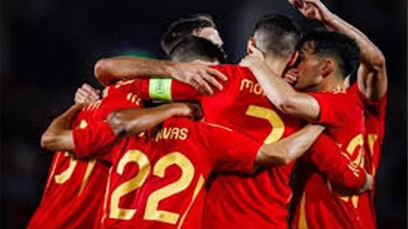 عبر الإنترنت .. استمتع بمباراة إيطاليا وإسبانيا فى أمم أوروبا