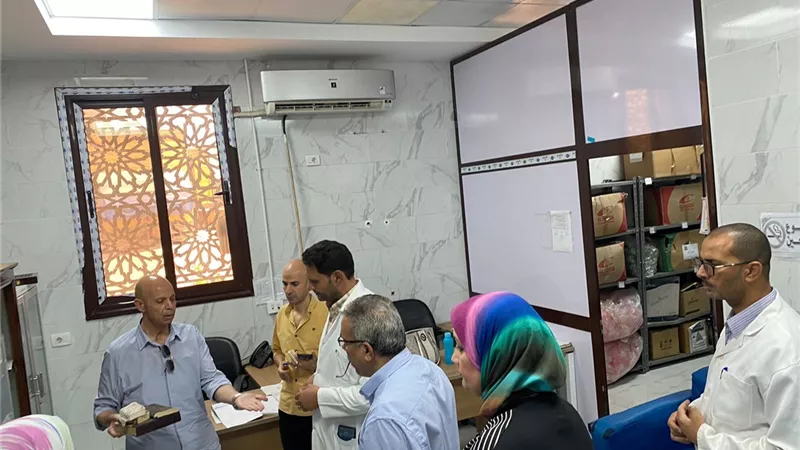 مدير صحة الشرقية يتفقد مستشفى الصدر بالزقازيق ..صور