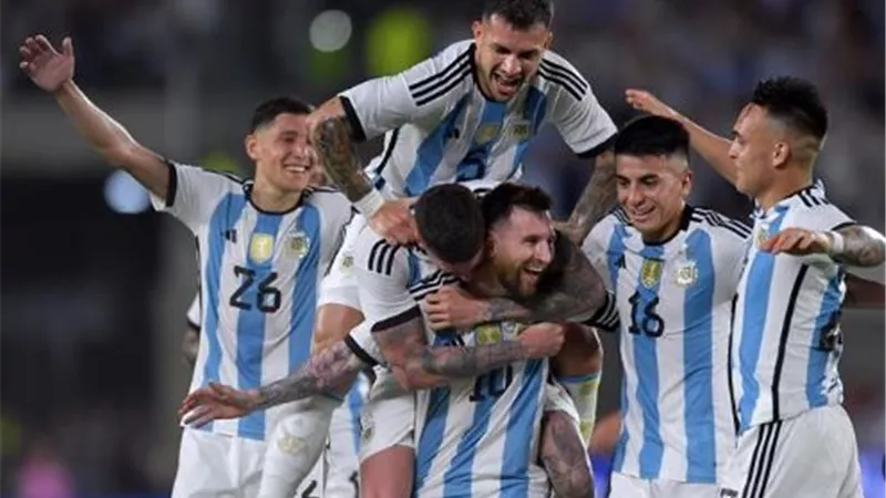 كوبا امريكا 2024.. مدرب كندا يطالب بمعاقبة ميسي ورفاقه..تفاصيل