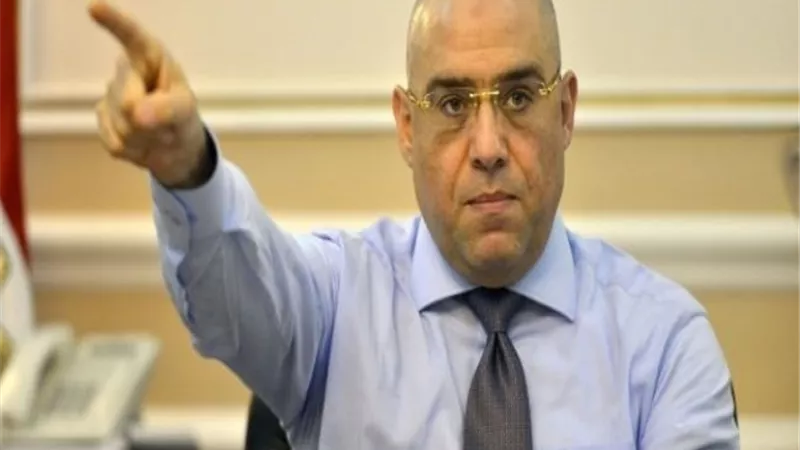 وزير الإسكان: جار إنشاء الطريق الإقليمى الشرقى حول مدينة أسوان